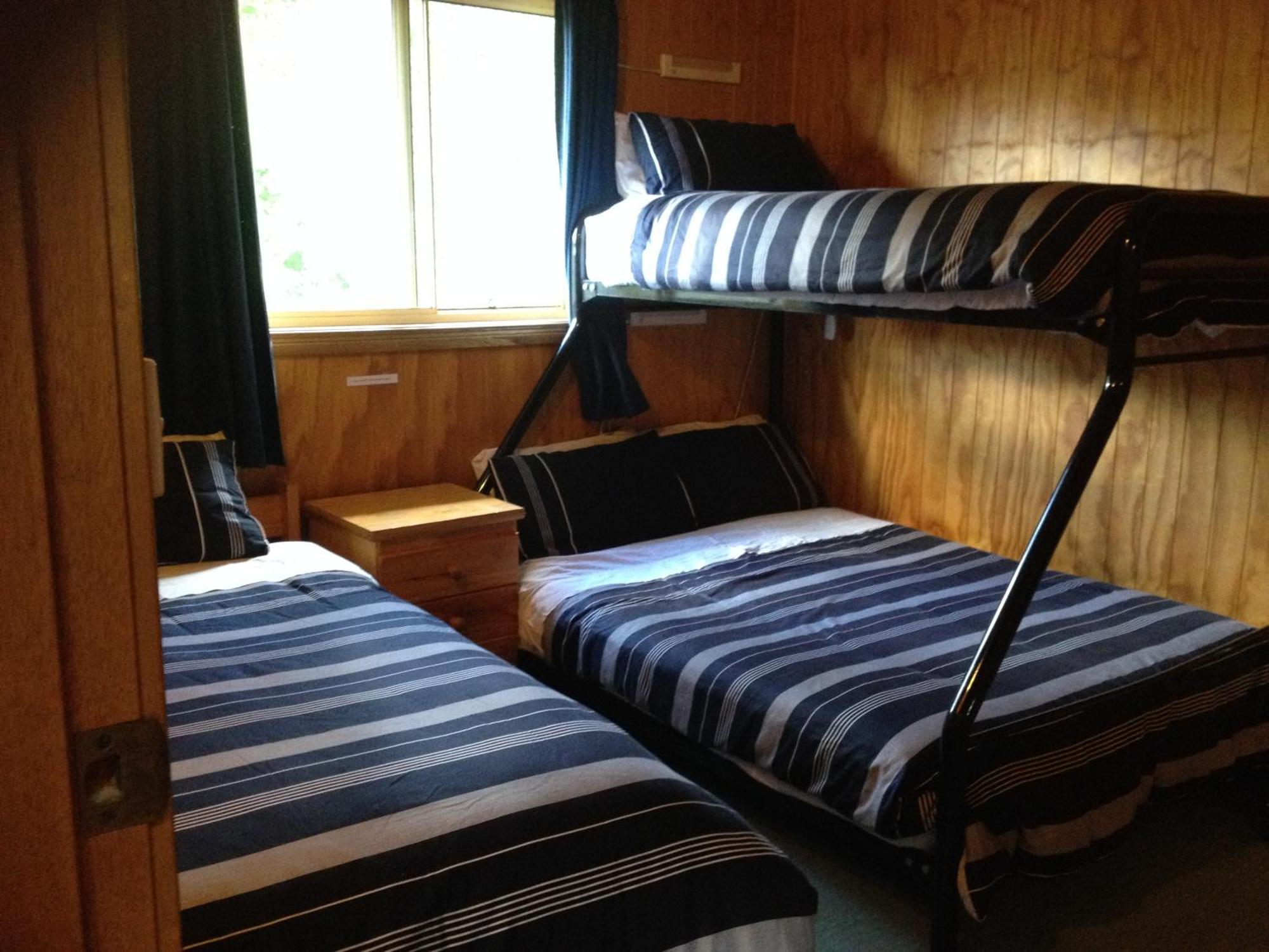 Canobolas Mountain Cabins Lidster ภายนอก รูปภาพ